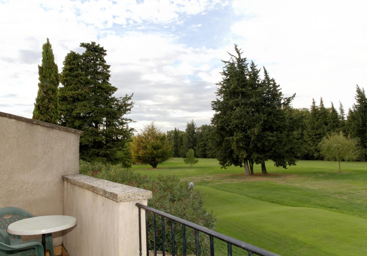 Bed and Breakfast Golf Club D'Uzès Exterior foto