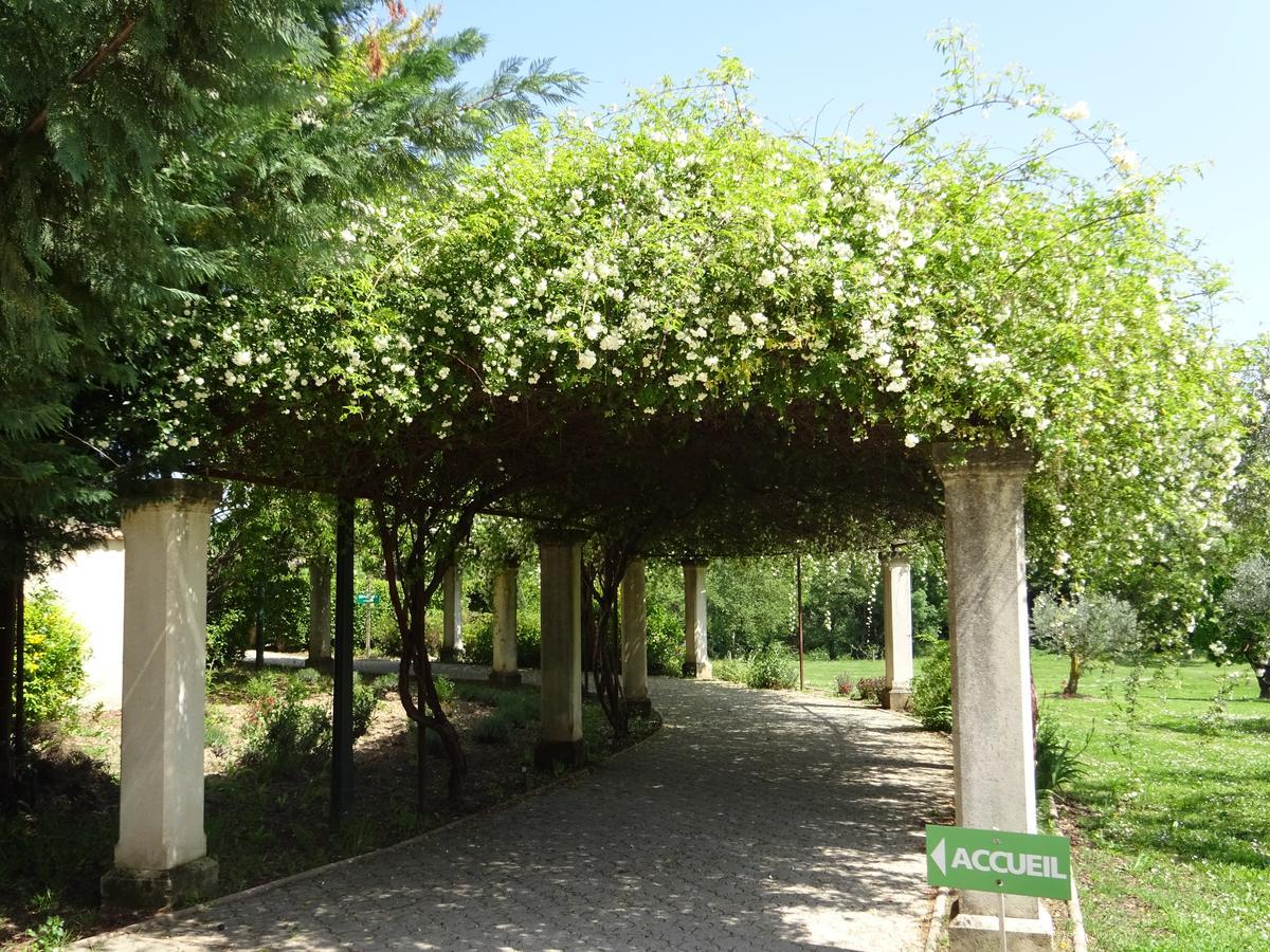 Bed and Breakfast Golf Club D'Uzès Exterior foto